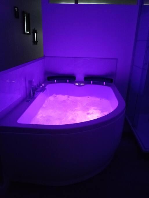 Sejour Sauna Et Jacuzzi Cocon La Roche-sur-Yon Exterior foto